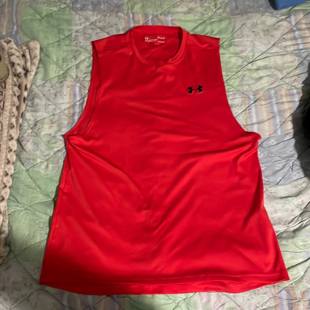 Under Armour Sleeveless Tank Tops - Red Medium